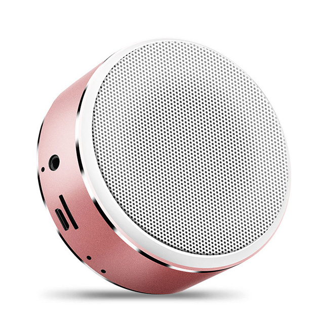Speaker in use on desktop and while traveling